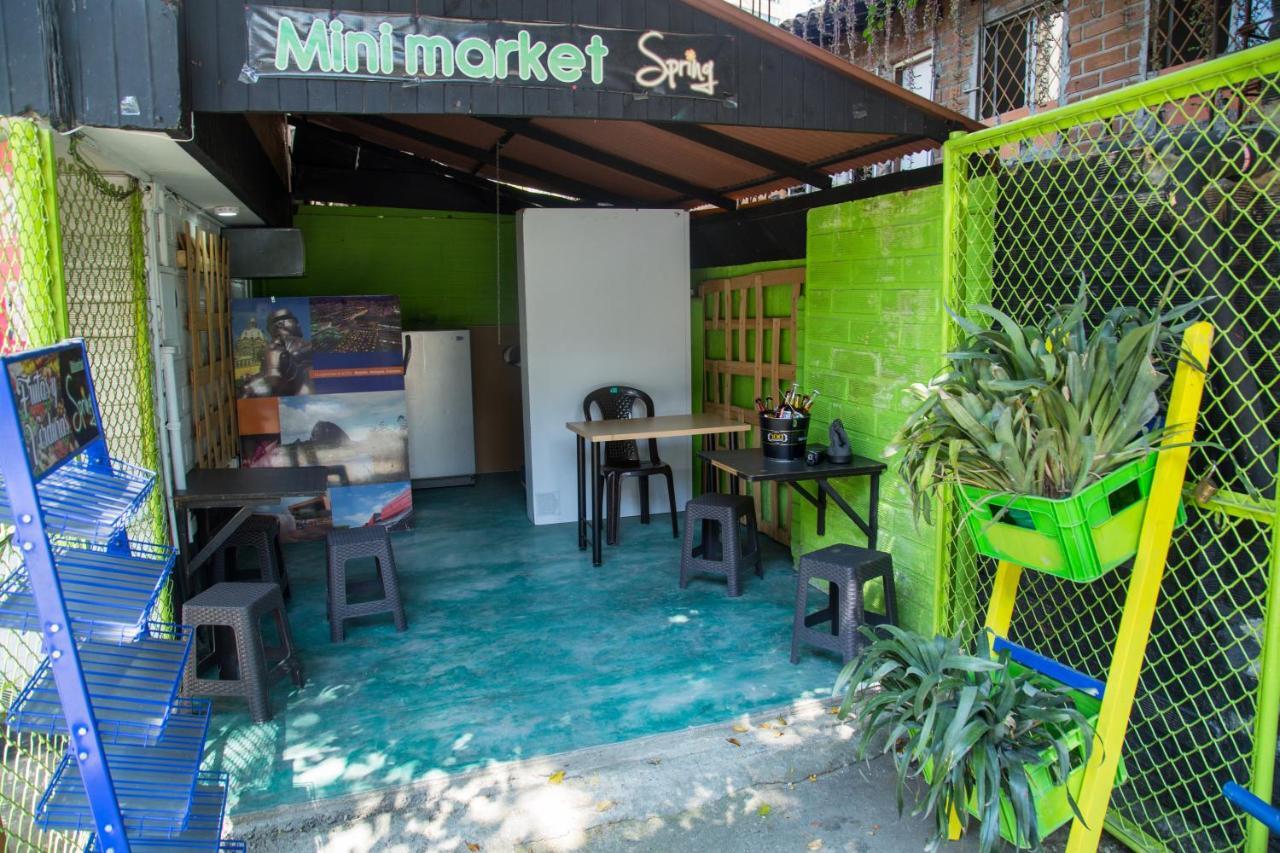 Spring City Hostel Medellín Exterior foto